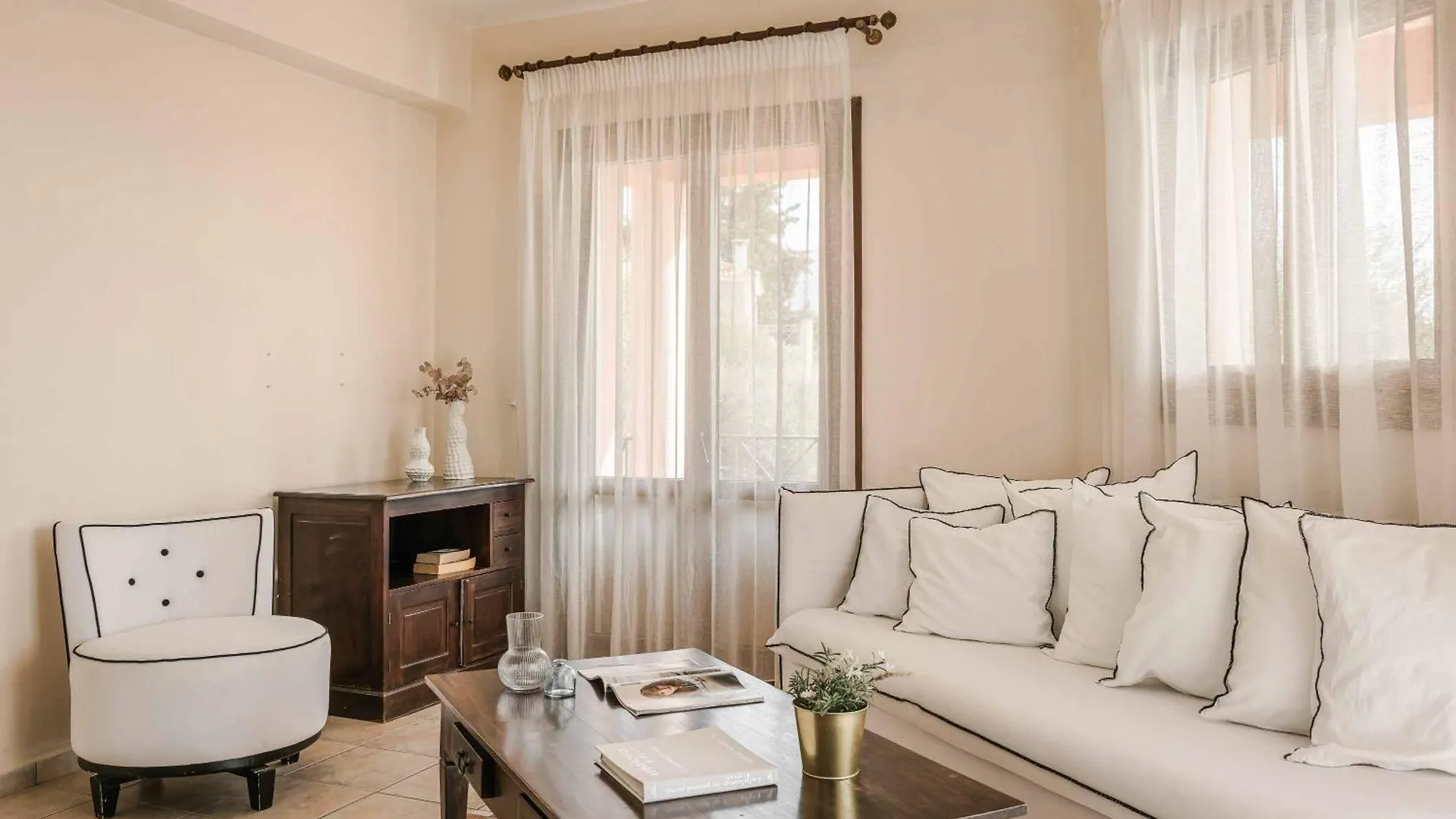 Villa Theodoros Svoronata