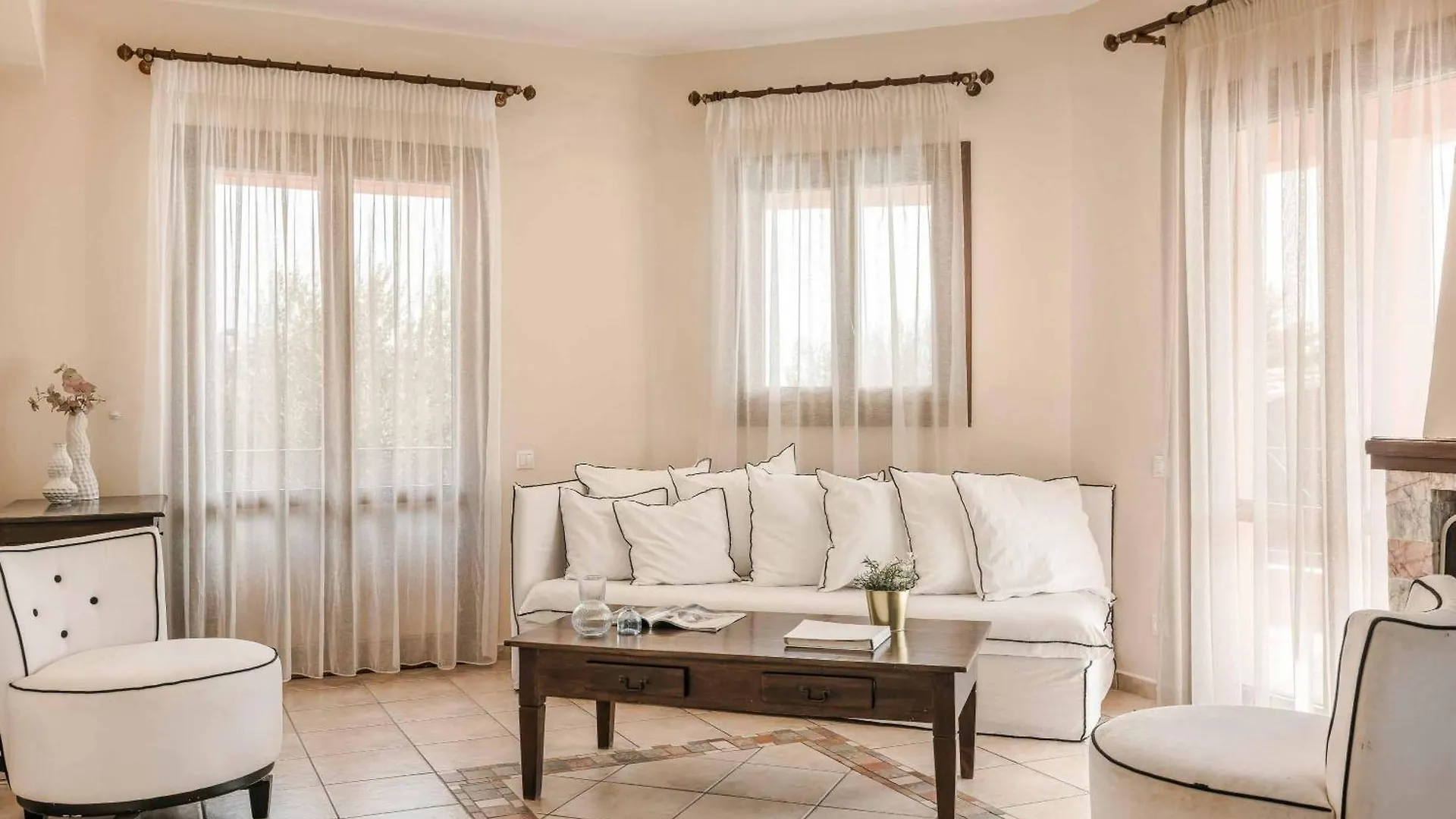 Villa Theodoros Svoronata